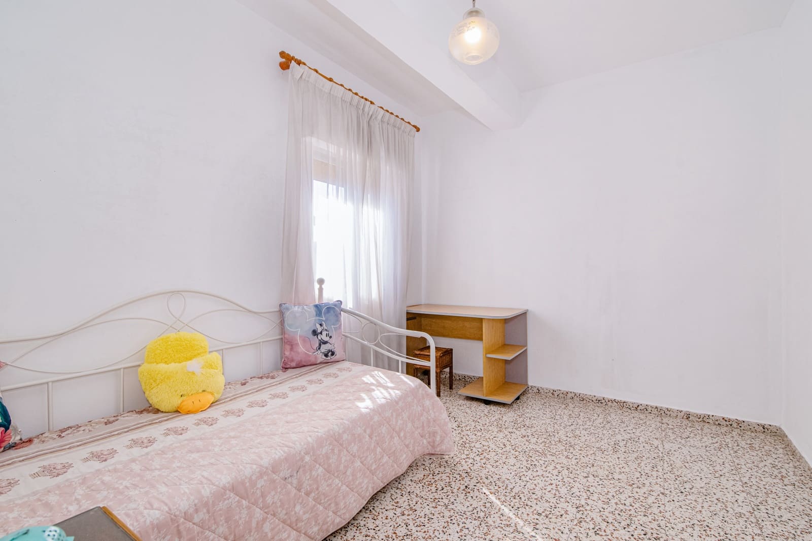 6 bedroom Townhouse for sale in Granada city with pool - € 570,000 (Ref: 9506902)