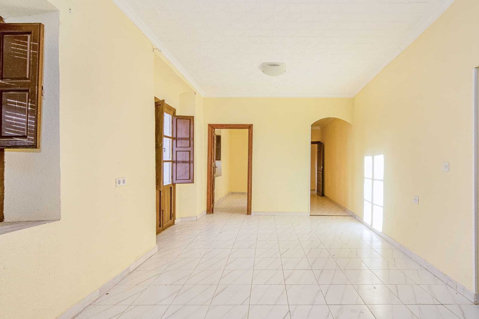 Townhouse for sale in Granada city - € 1,490,000 (Ref: 9566695)