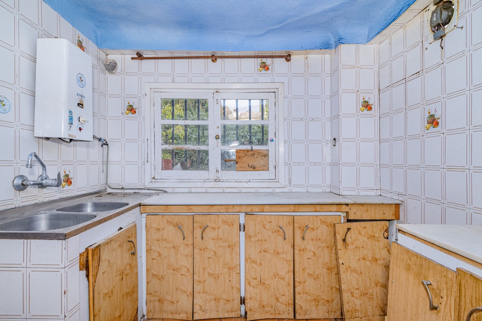 Townhouse for sale in Granada city - € 1,490,000 (Ref: 9566695)