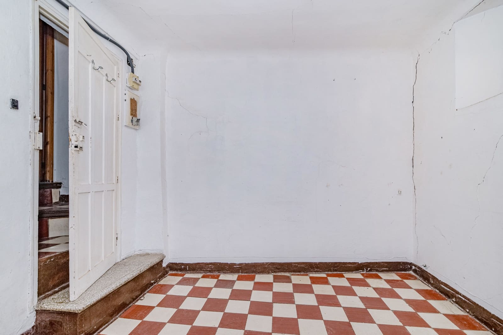 Townhouse for sale in Granada city - € 1,490,000 (Ref: 9566695)