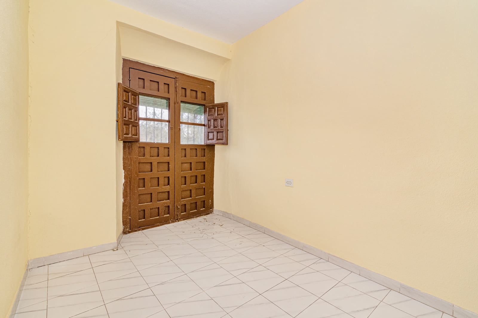 Townhouse for sale in Granada city - € 1,490,000 (Ref: 9566695)