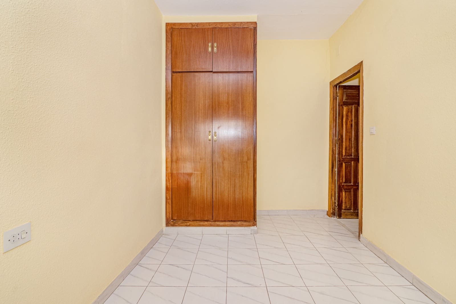 Townhouse for sale in Granada city - € 1,490,000 (Ref: 9566695)