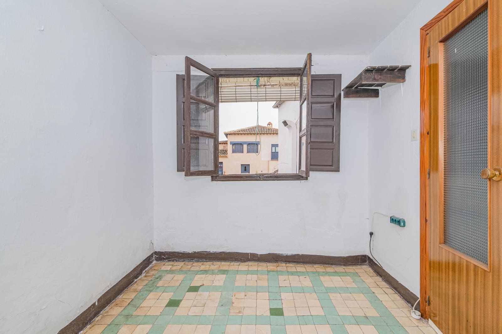 Townhouse for sale in Granada city - € 1,490,000 (Ref: 9566695)