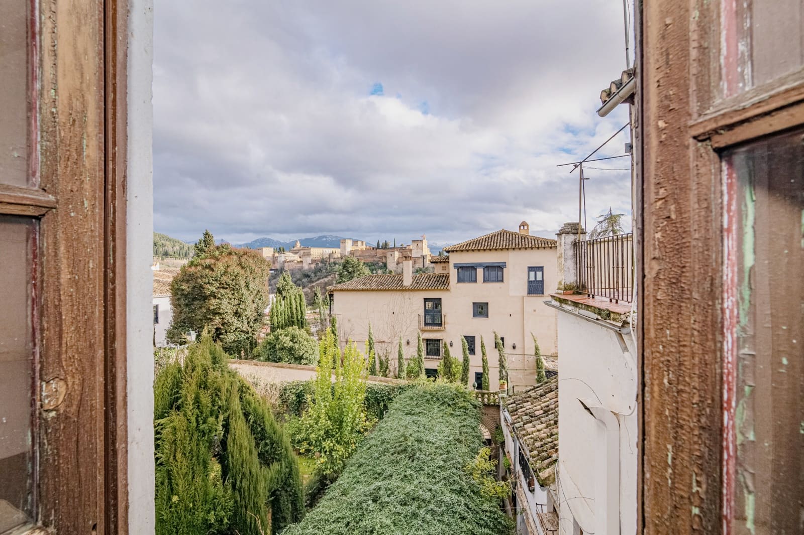 Townhouse for sale in Granada city - € 1,490,000 (Ref: 9566695)