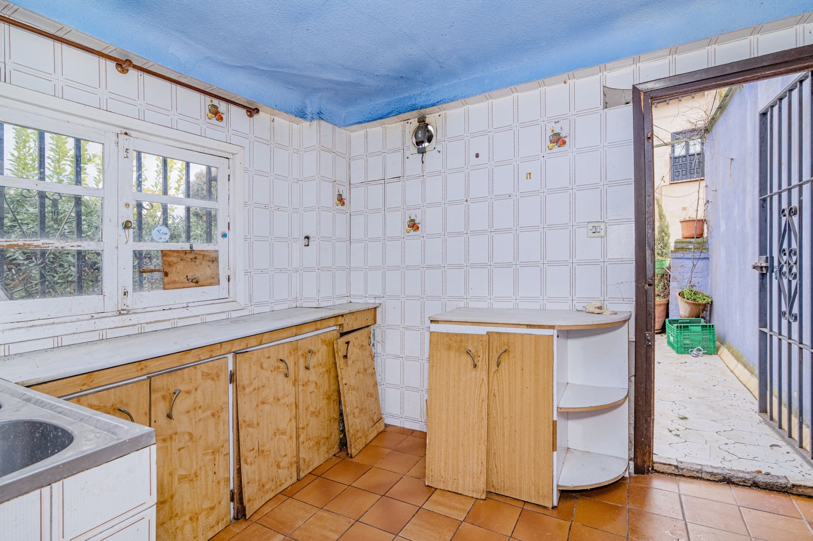 Townhouse for sale in Granada city - € 1,490,000 (Ref: 9566695)