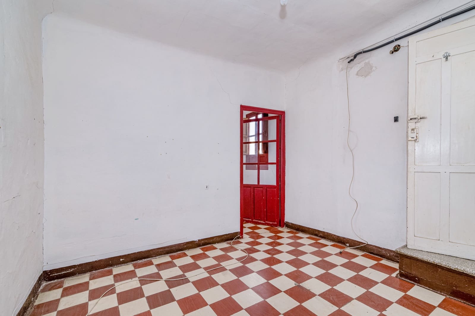 Townhouse for sale in Granada city - € 1,490,000 (Ref: 9566695)