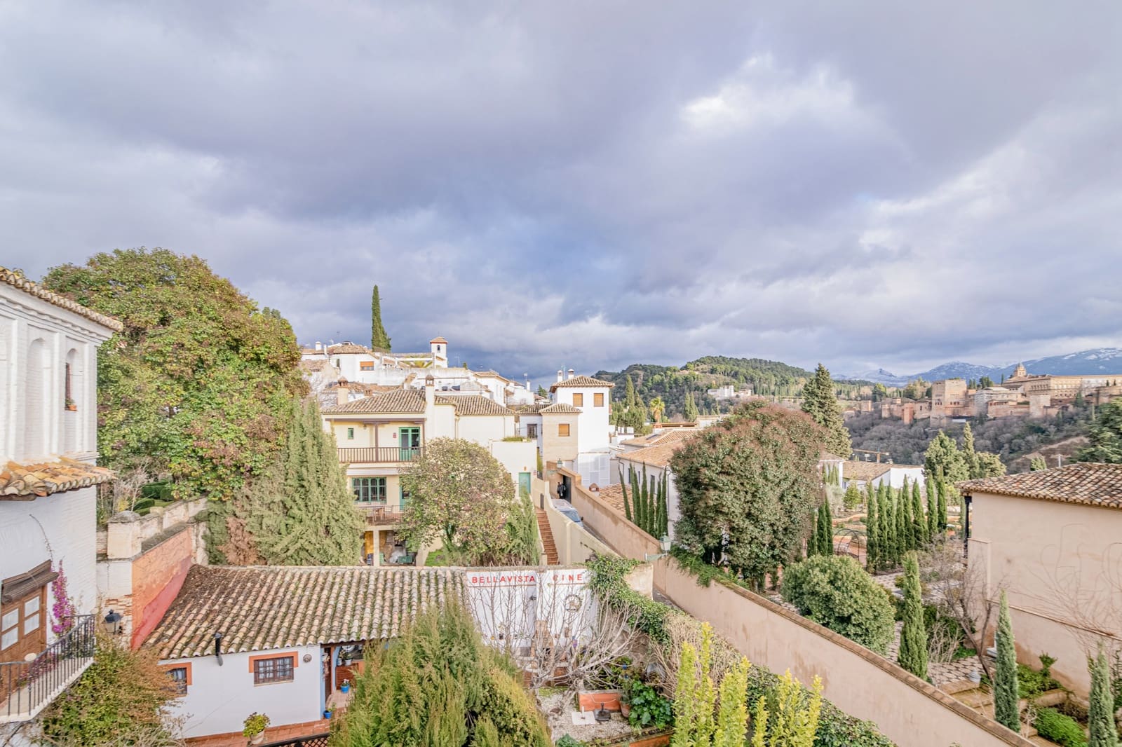 Townhouse for sale in Granada city - € 1,490,000 (Ref: 9566695)