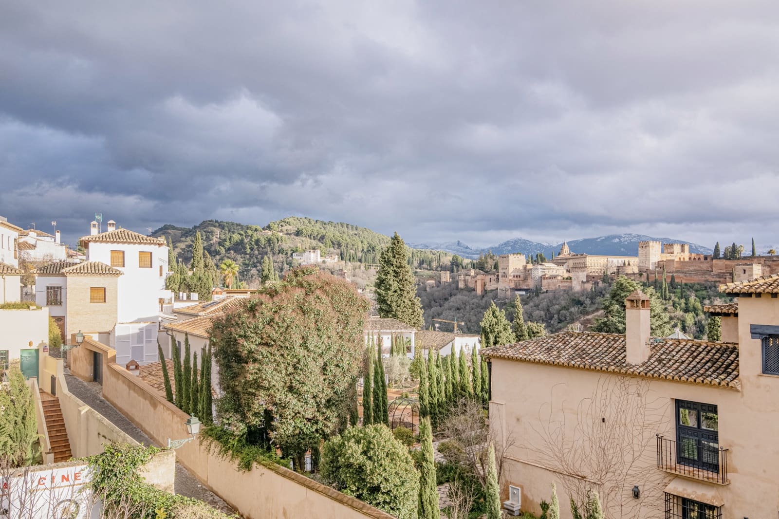Townhouse for sale in Granada city - € 1,490,000 (Ref: 9566695)
