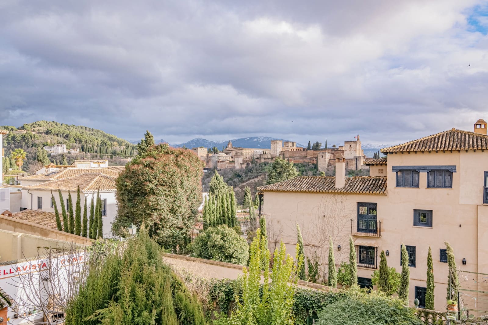 Townhouse for sale in Granada city - € 1,490,000 (Ref: 9566695)