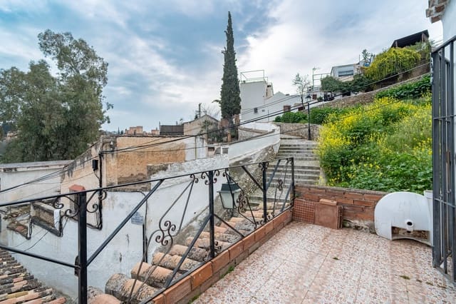 3 bedroom Townhouse for sale in Albaicin, Granada city - € 349,900 (Ref: 9819646)