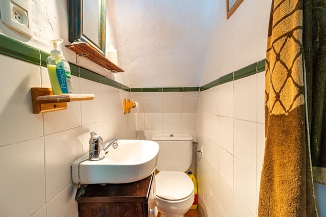 1 soverom Rekkehus til salgs i Albaicin, Granada by - € 225 000 (Ref: 9852288)