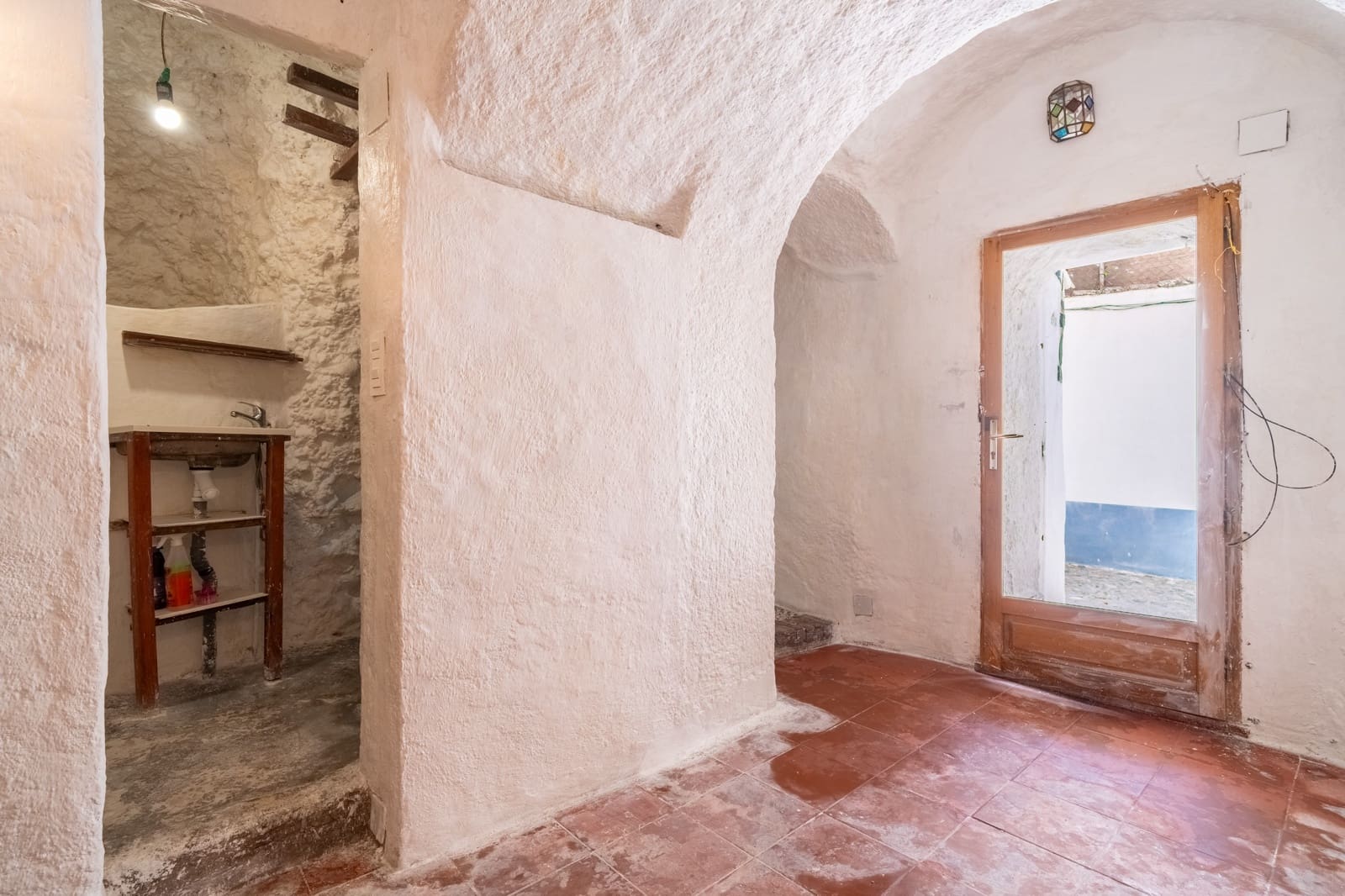 Hulehus til salg i Granada by - € 69.900 (Ref: 9852964)