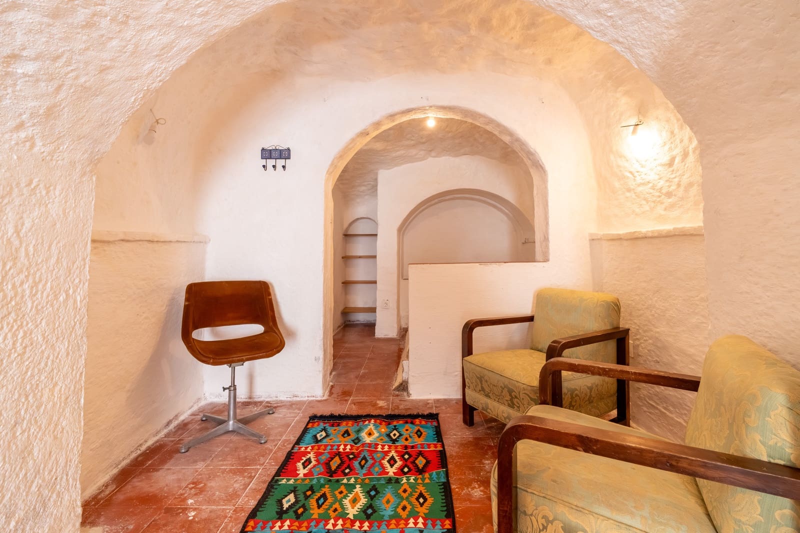 Hulehus til salg i Granada by - € 69.900 (Ref: 9852964)