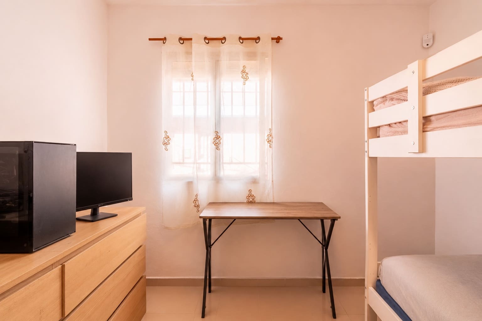 2 sovrum Radhus till salu i Granada stad - 99 900 € (Ref: 9882533)
