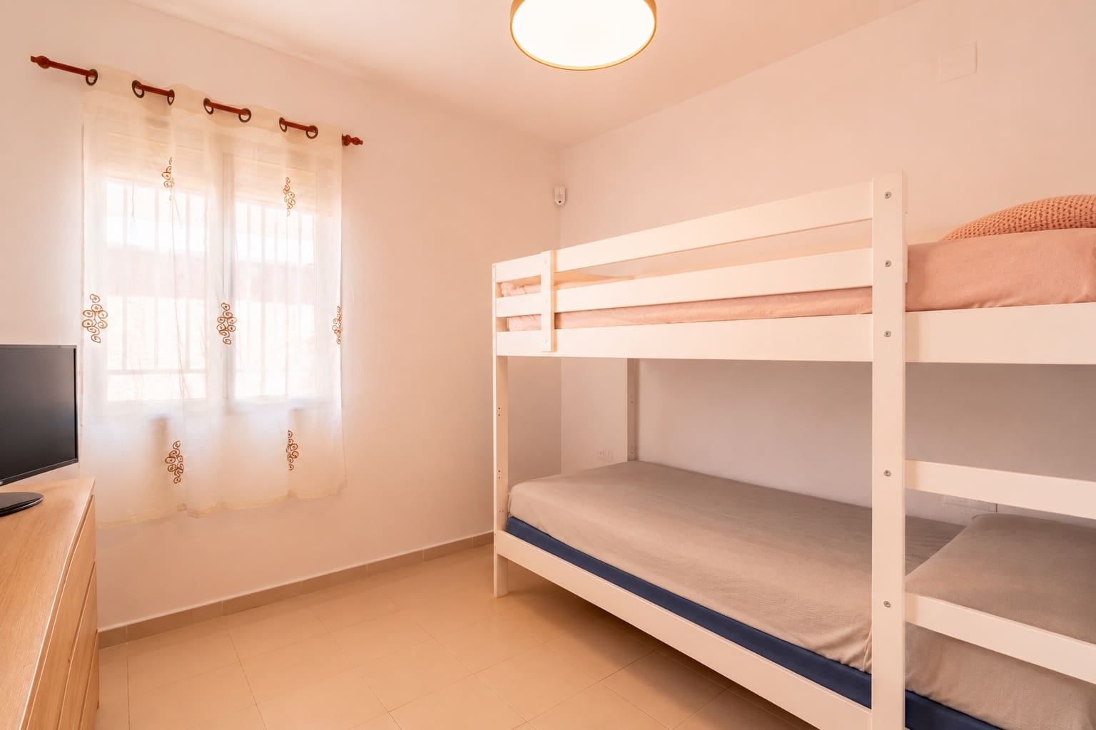 2 sovrum Radhus till salu i Granada stad - 99 900 € (Ref: 9882533)