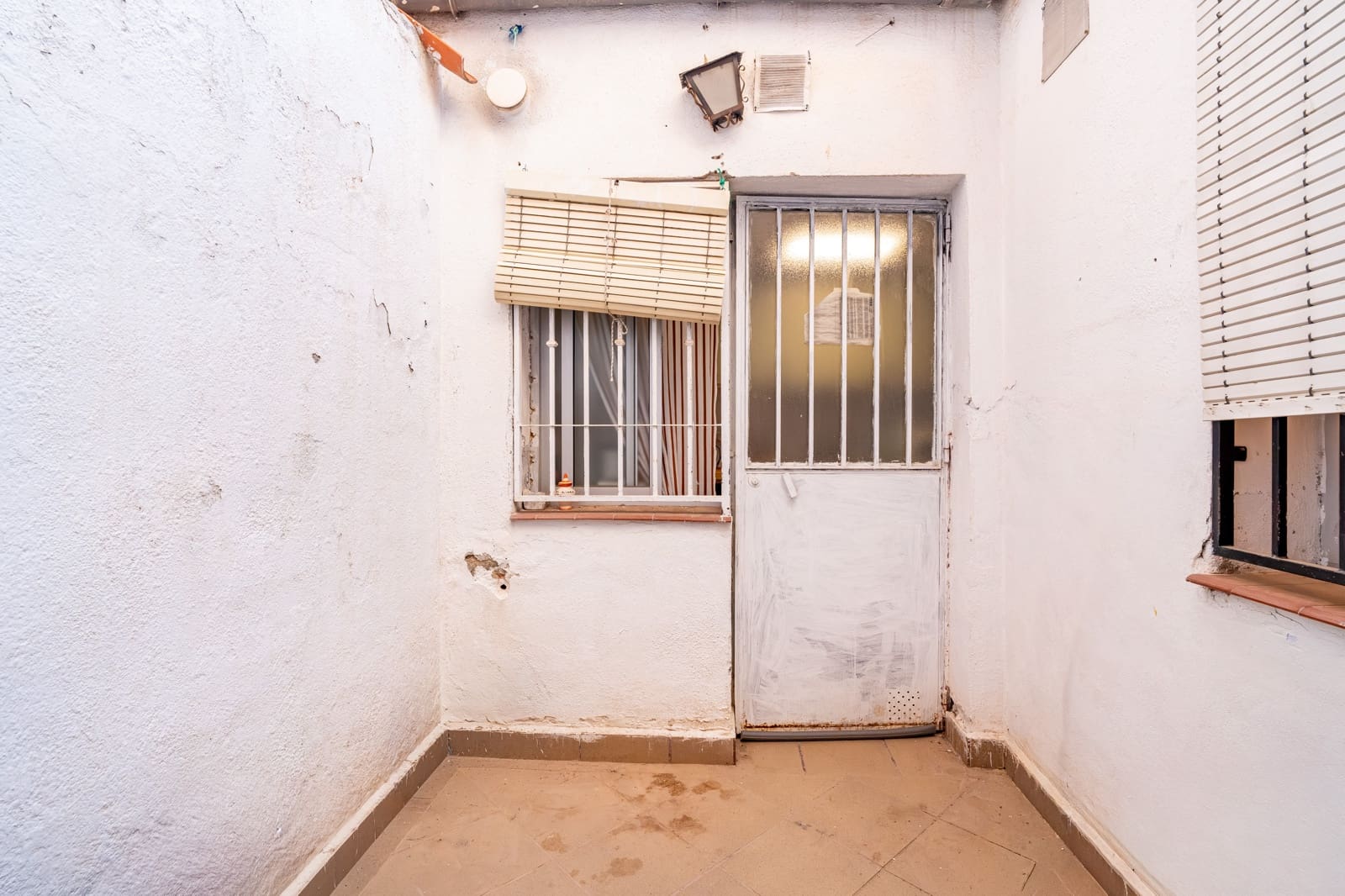 2 sovrum Radhus till salu i Granada stad - 99 900 € (Ref: 9882533)