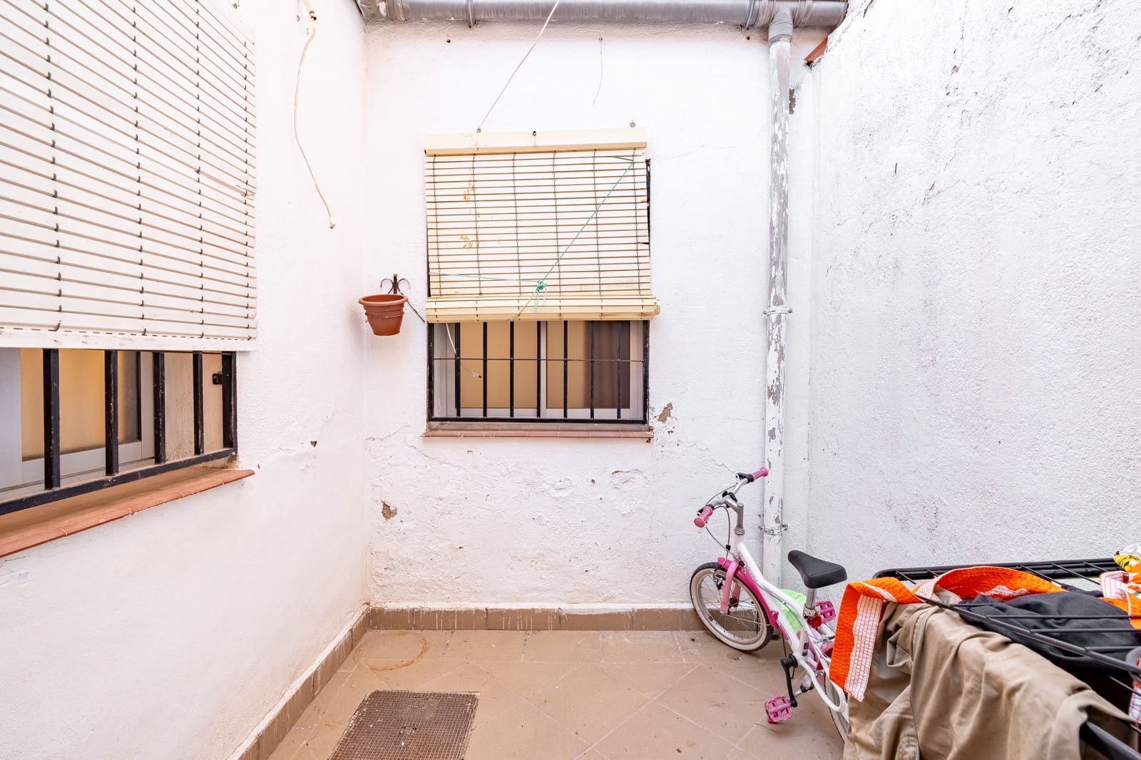 2 sovrum Radhus till salu i Granada stad - 99 900 € (Ref: 9882533)