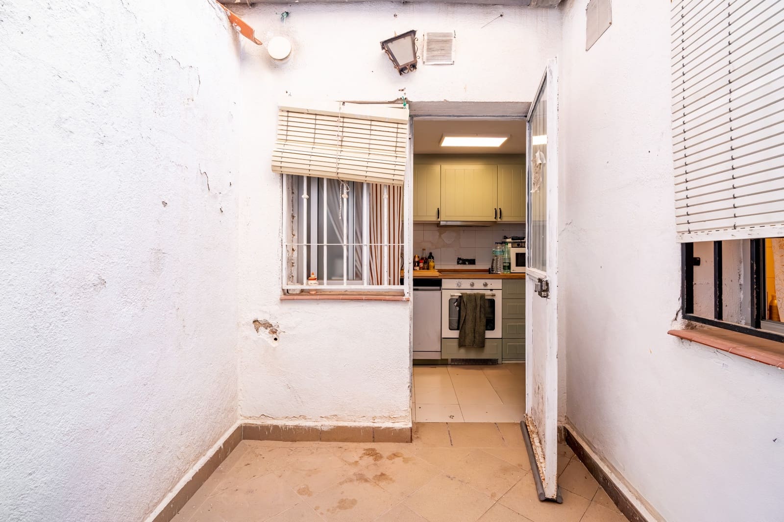 2 sovrum Radhus till salu i Granada stad - 99 900 € (Ref: 9882533)