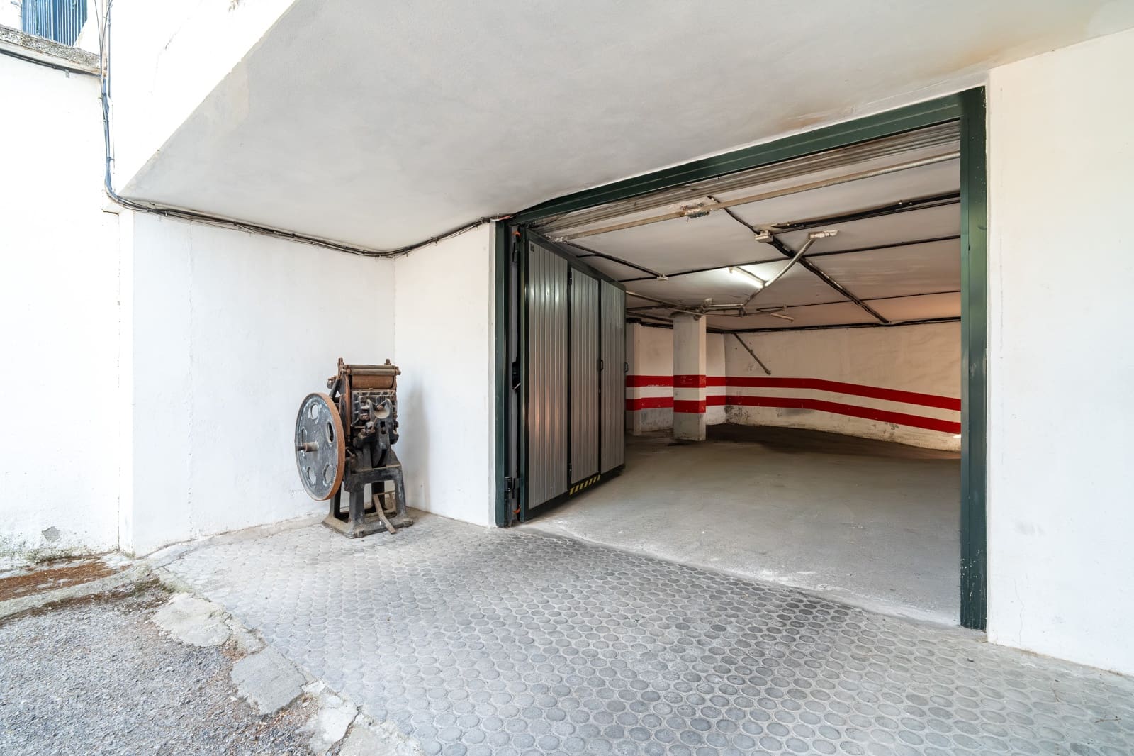 Appartement à vendre à Grenade ville avec garage - 167 900 € (Ref: 9895021)