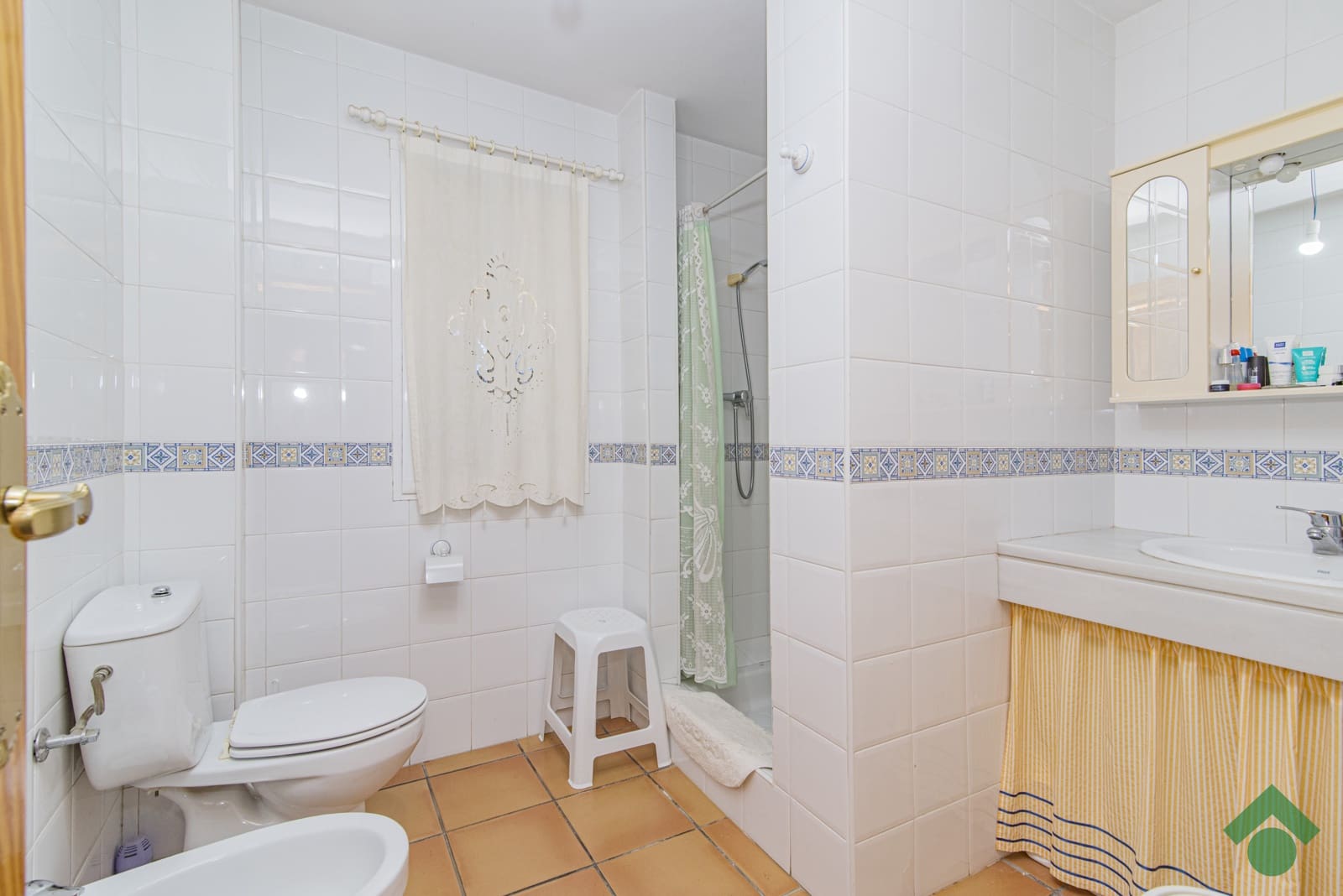 3 soveværelse Rækkehus til salg i Granada by med garage - € 319.900 (Ref: 9924846)