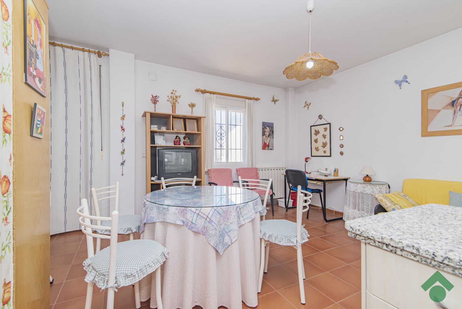 3 soveværelse Rækkehus til salg i Granada by med garage - € 319.900 (Ref: 9924846)