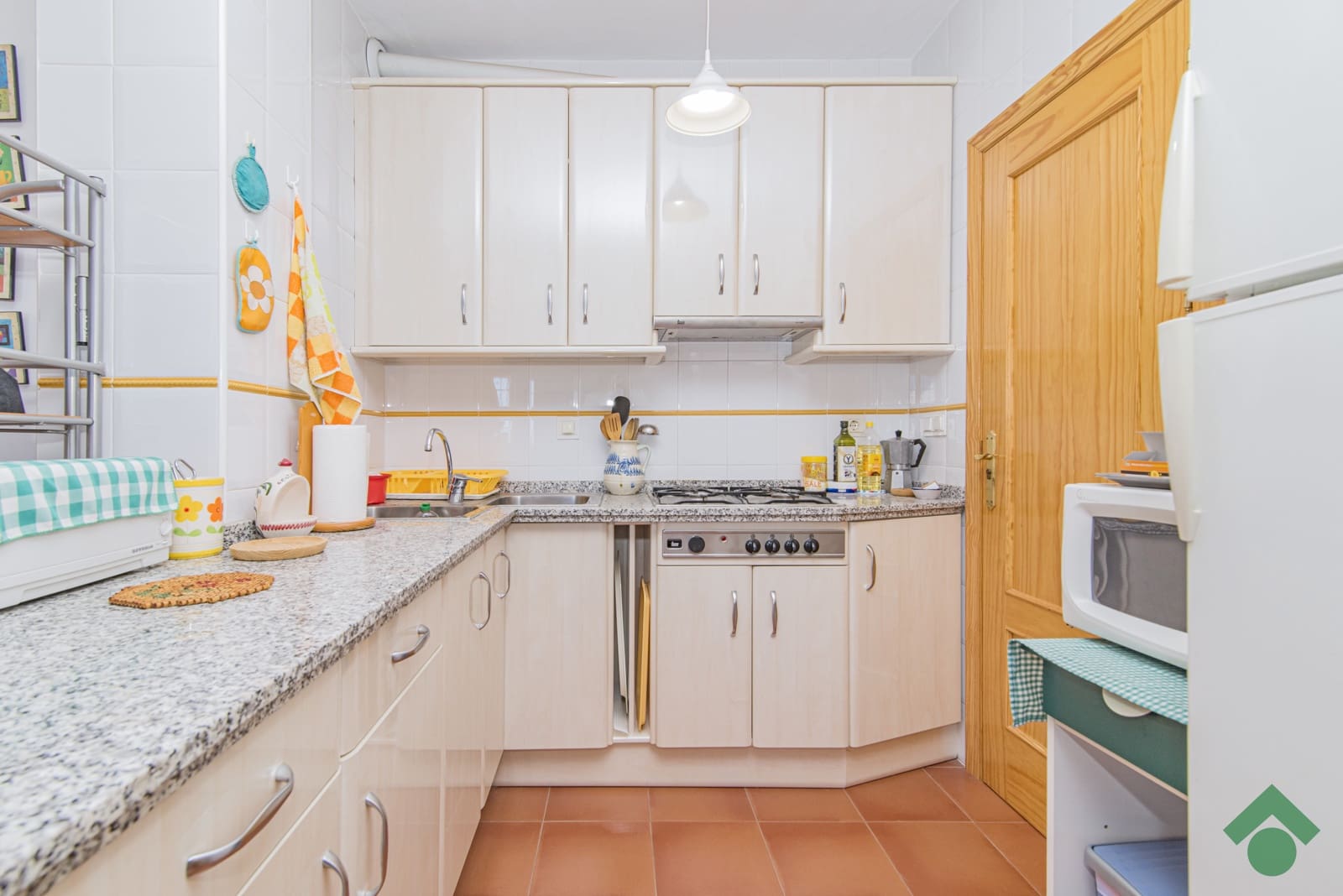 3 soveværelse Rækkehus til salg i Granada by med garage - € 319.900 (Ref: 9924846)