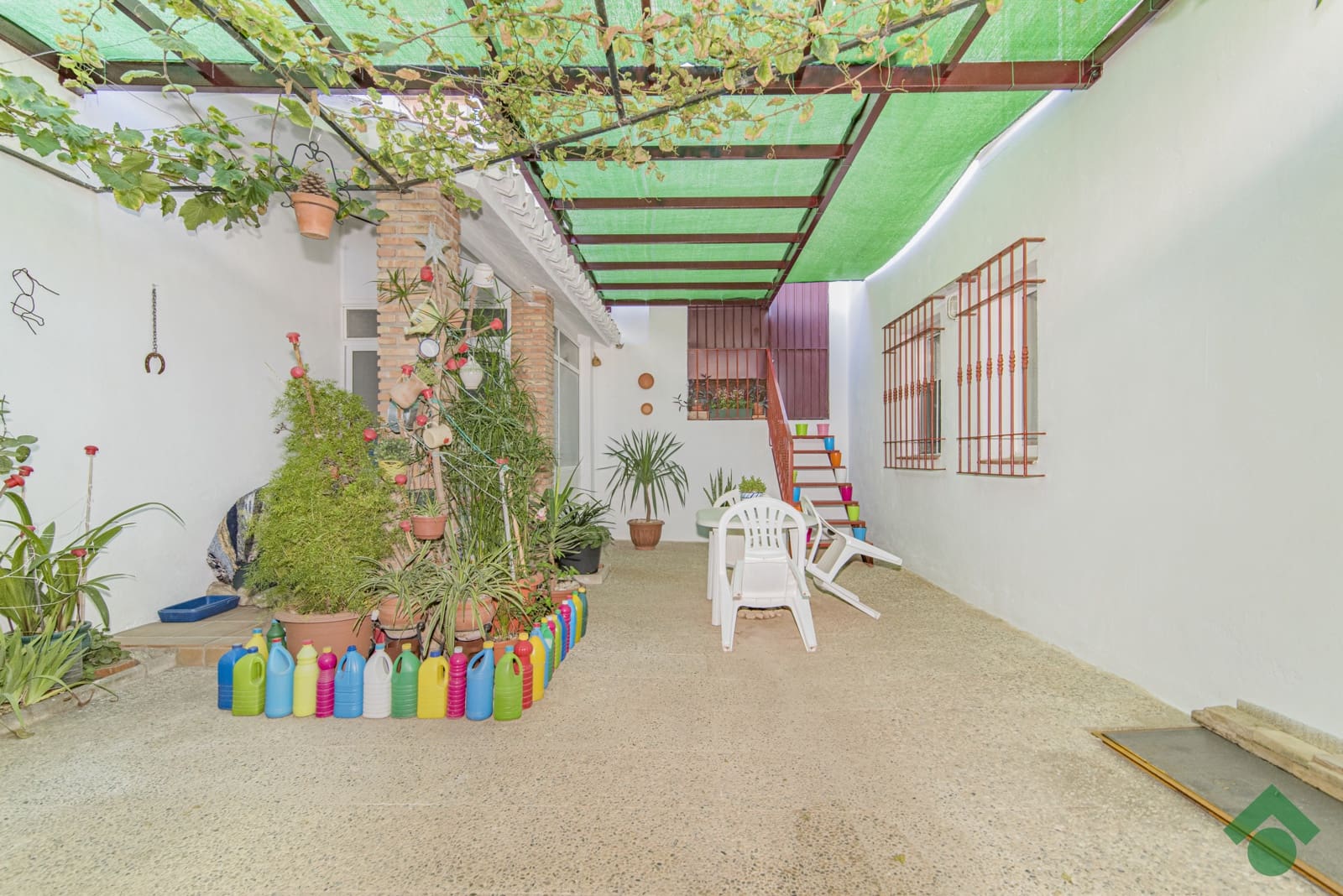 3 soveværelse Rækkehus til salg i Granada by med garage - € 319.900 (Ref: 9924846)