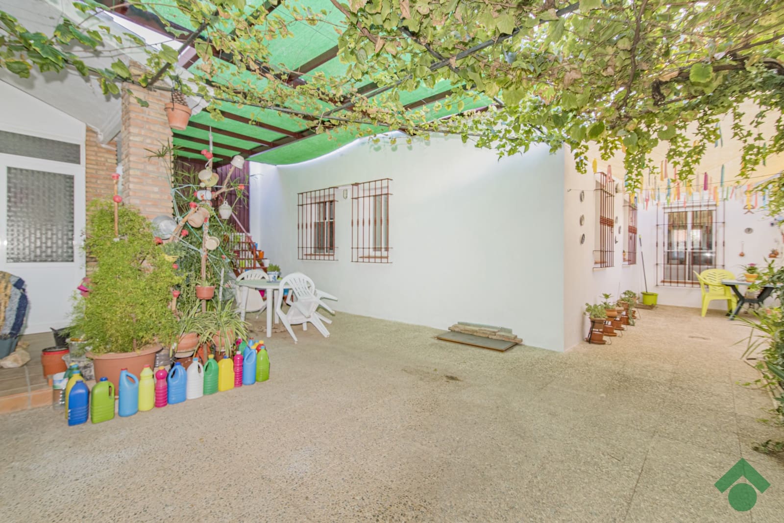 3 soveværelse Rækkehus til salg i Granada by med garage - € 319.900 (Ref: 9924846)