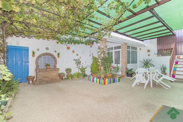 3 soveværelse Rækkehus til salg i Albaicin, Granada by med garage - € 319.900 (Ref: 9924846)
