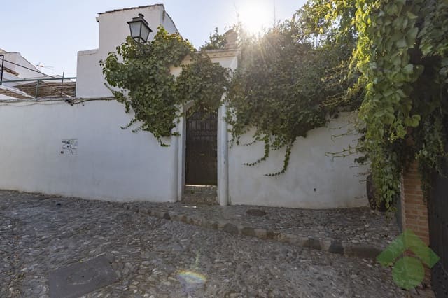 3 sypialnia Willa na sprzedaż w Albaicin, Miasto Grenada z basenem - 1 070 000 € (Ref: 9950432)