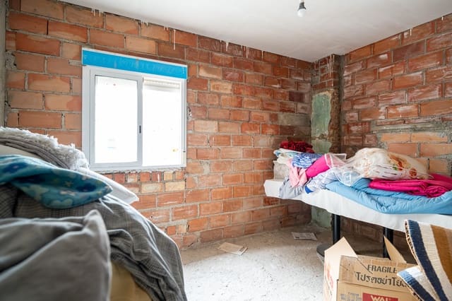 4 soverom Hus til salgs i Albaicin, Granada by - € 139 000 (Ref: 9961097)