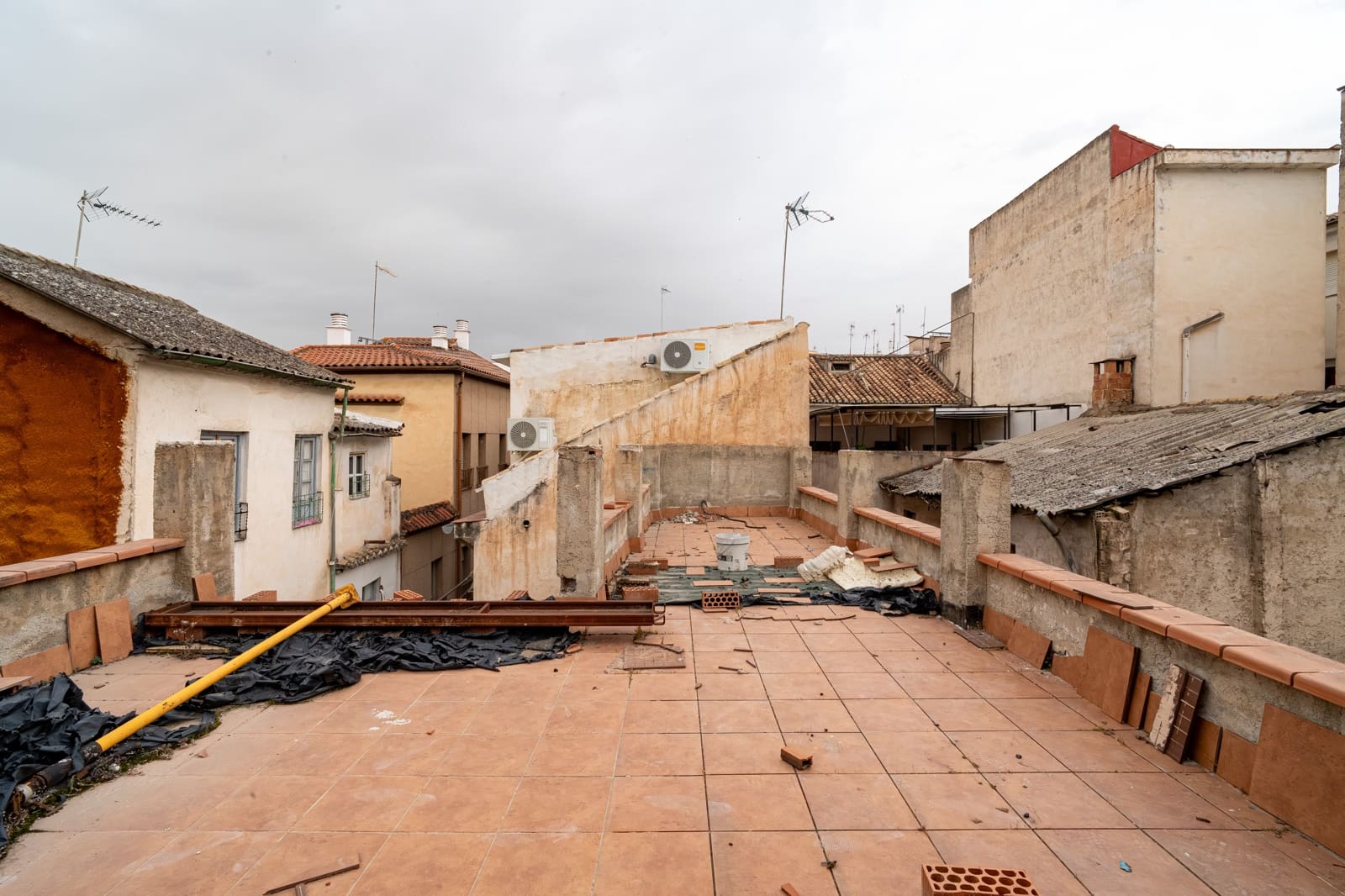 4 bedroom Townhouse for sale in Granada city - € 139,000 (Ref: 9961098)