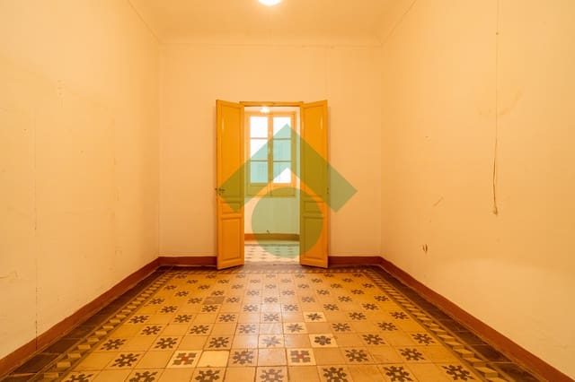 8 soverom Leilighet til salgs i Granada by - € 449 000 (Ref: 9965755)
