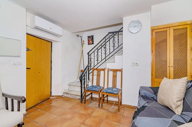 2 soverom Hus til salgs i Albaicin, Granada by - € 179 900 (Ref: 9972277)