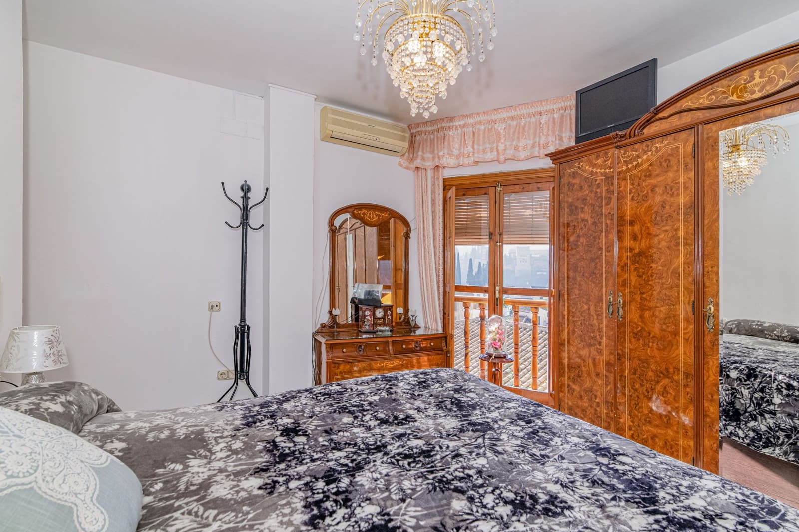 6 soverom Hus til salgs i Granada by med svømmebasseng garasje - € 499 900 (Ref: 9972280)