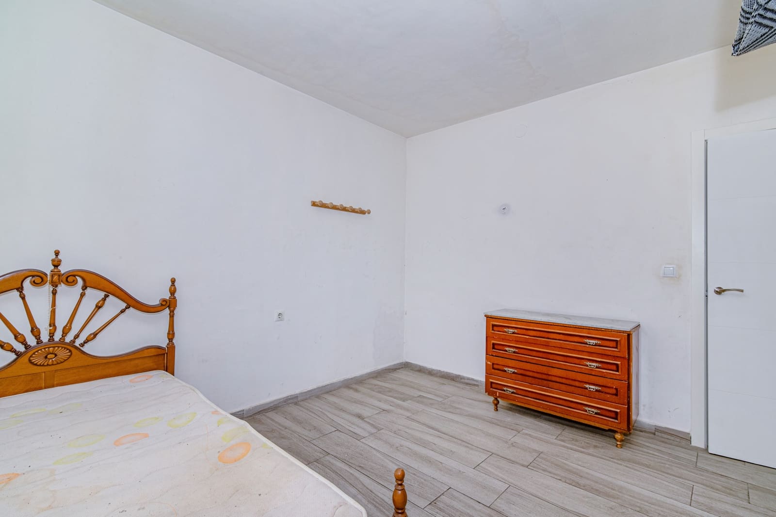 7 bedroom Townhouse for sale in Granada city - € 249,900 (Ref: 9972282)