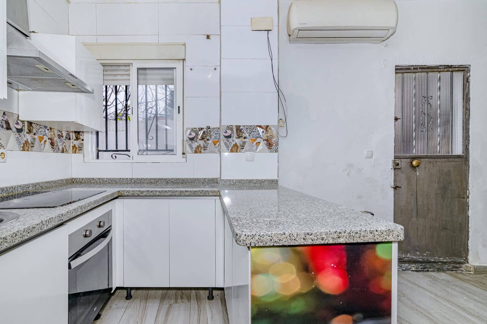 7 bedroom Townhouse for sale in Granada city - € 249,900 (Ref: 9972282)