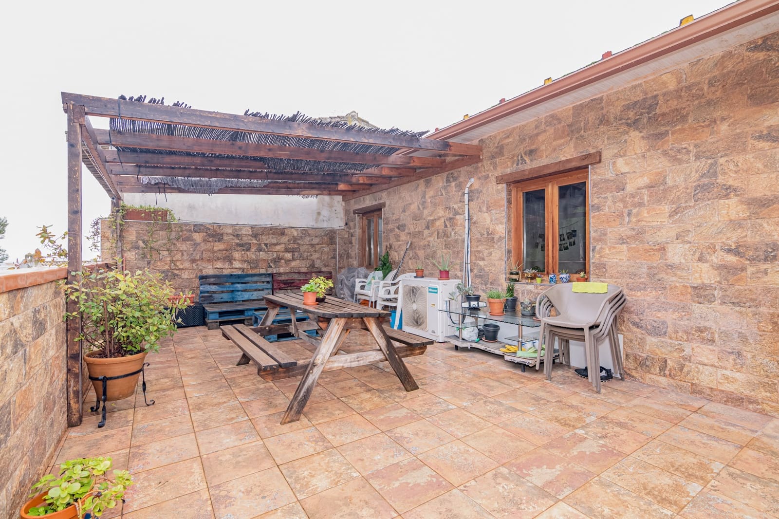 7 bedroom Townhouse for sale in Granada city - € 249,900 (Ref: 9972282)