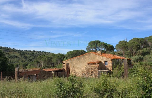 4 bedroom Finca/Country House for sale in Vilajuïga with garage - € 595,000 (Ref: 9132857)