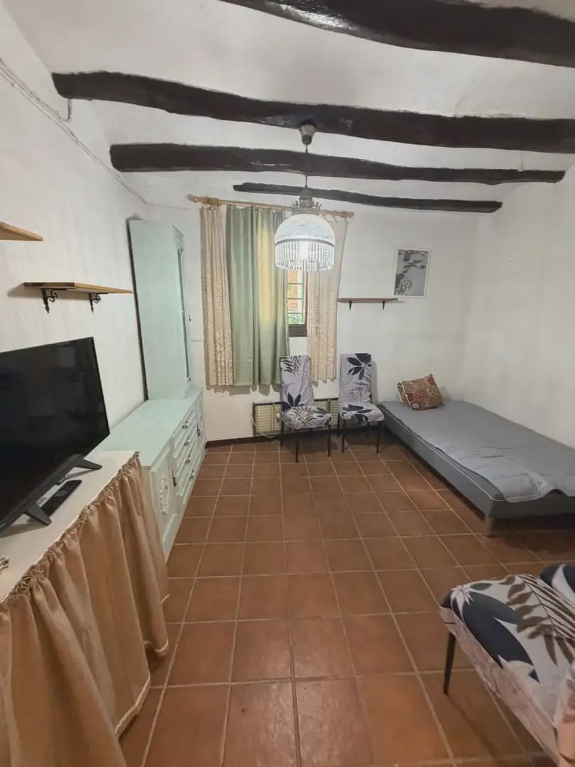 Studio for sale in Bellmunt del Priorat - € 39,000 (Ref: 10042078)