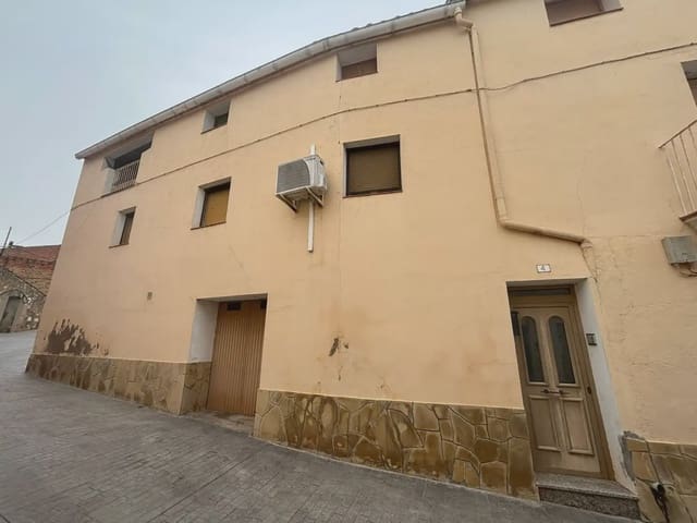 3 slaapkamer Rijtjeshuis te koop in Corbera d'Ebre met garage - € 70.000 (Ref: 9781134)