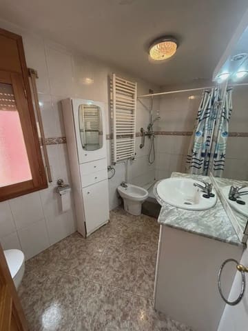 3 slaapkamer Rijtjeshuis te koop in Corbera d'Ebre met garage - € 70.000 (Ref: 9781134)