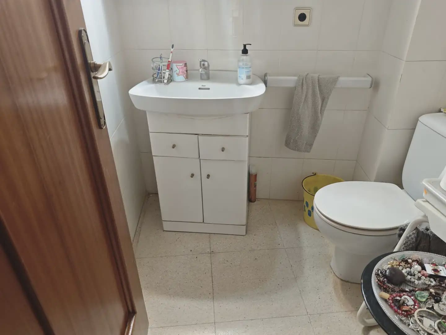 3 Zimmer Doppelhaus zu verkaufen in Flix - 150.000 € (Ref: 9781136)