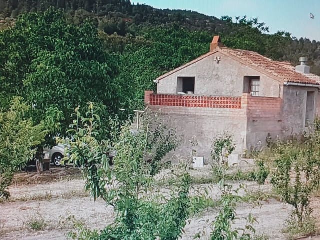 Finca/Landehus til salg i Garcia - € 75.000 (Ref: 9781141)