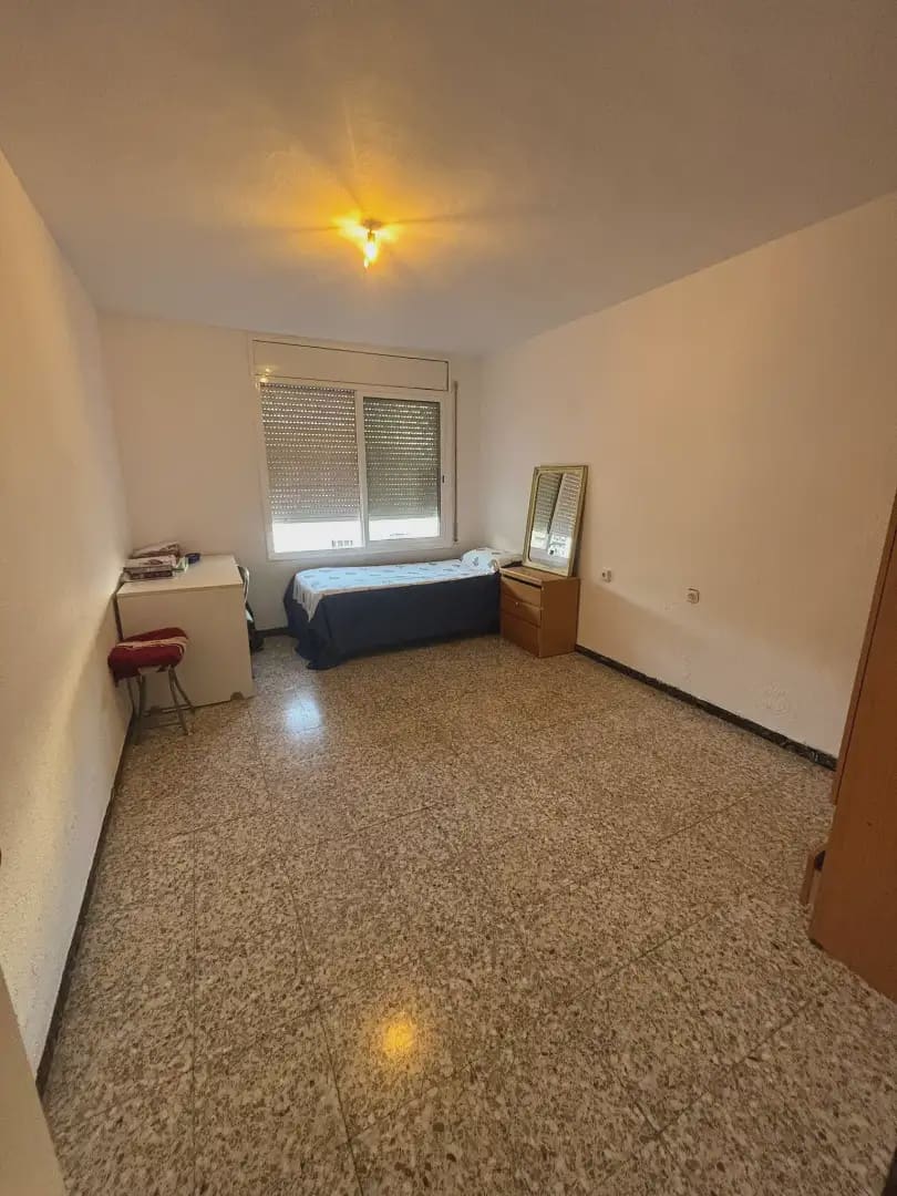 3 slaapkamer Flat te koop in Mora d'Ebre - € 59.000 (Ref: 9781143)