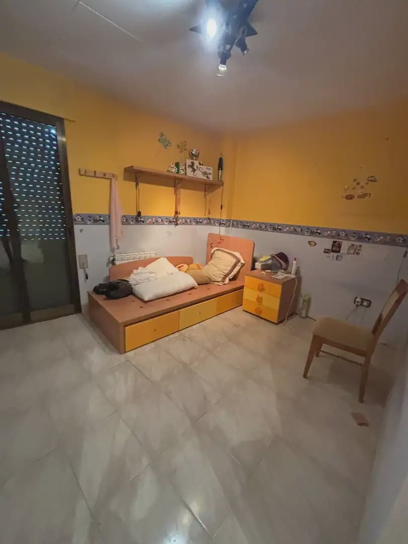 5 slaapkamer Huis te koop in Mora d'Ebre met garage - € 120.000 (Ref: 9781145)