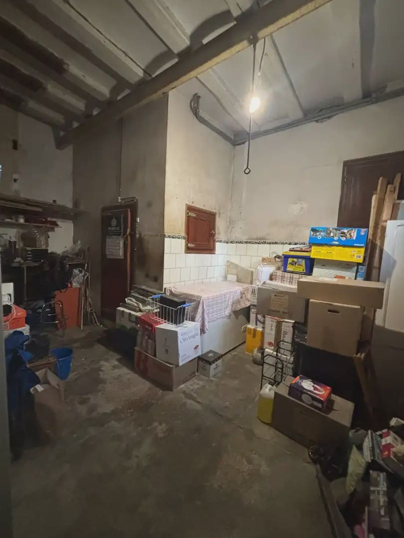 5 slaapkamer Huis te koop in Mora d'Ebre met garage - € 120.000 (Ref: 9781145)