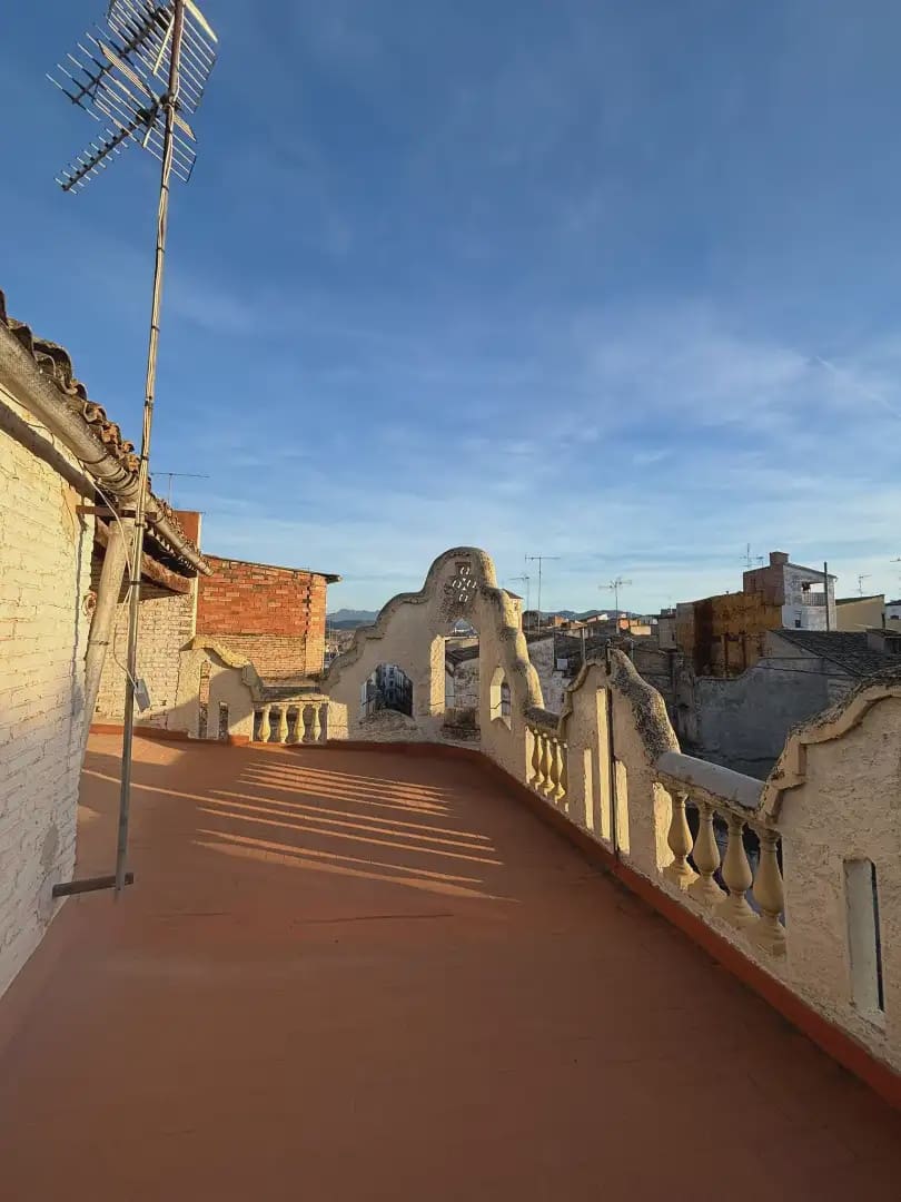 5 slaapkamer Huis te koop in Mora d'Ebre met garage - € 120.000 (Ref: 9781145)