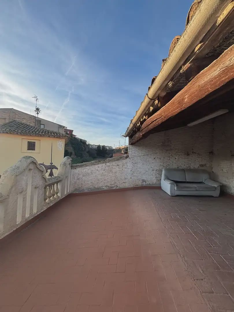 5 slaapkamer Huis te koop in Mora d'Ebre met garage - € 120.000 (Ref: 9781145)