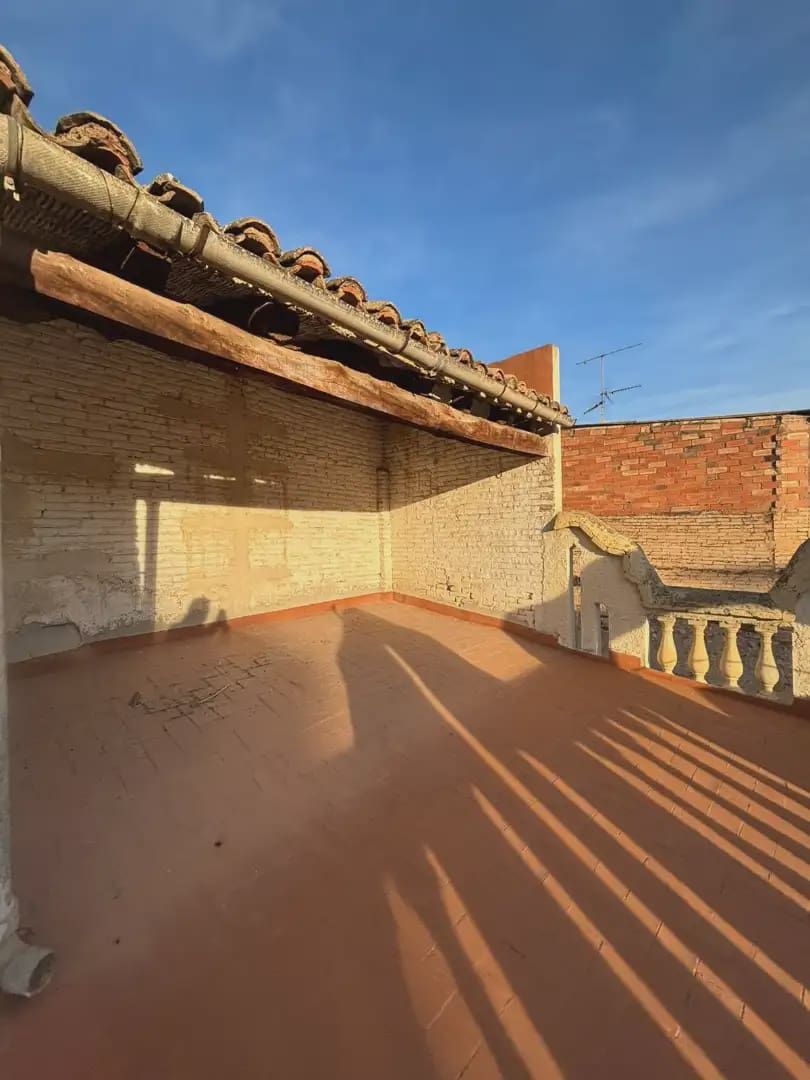 5 slaapkamer Huis te koop in Mora d'Ebre met garage - € 120.000 (Ref: 9781145)
